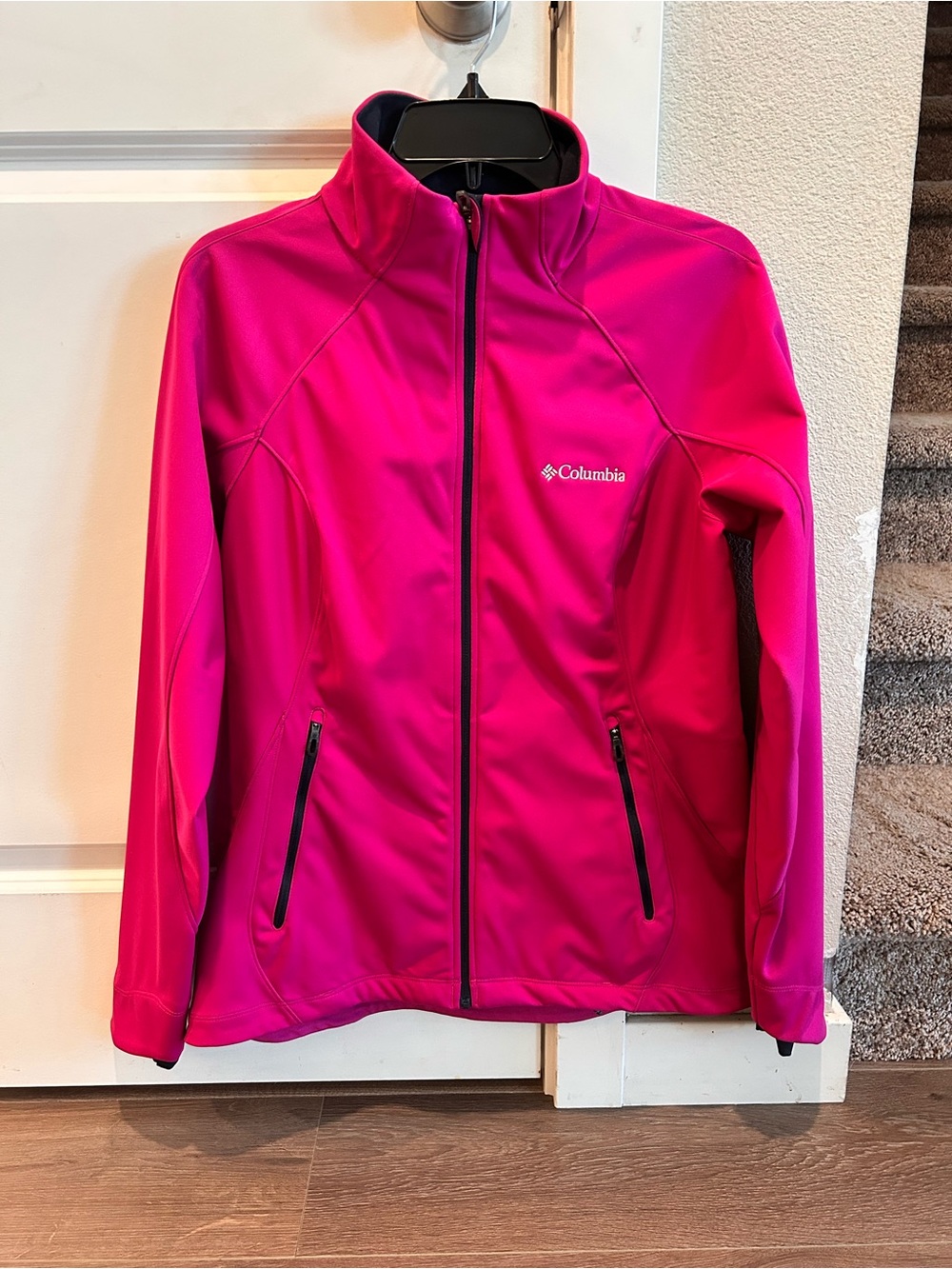 Columbia Women's Bright Pink Full-Zip Softshell Jacket